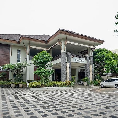 Oyo 282 Putri Utari Residence Malang Exteriér fotografie