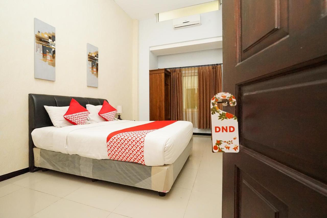 Oyo 282 Putri Utari Residence Malang Exteriér fotografie