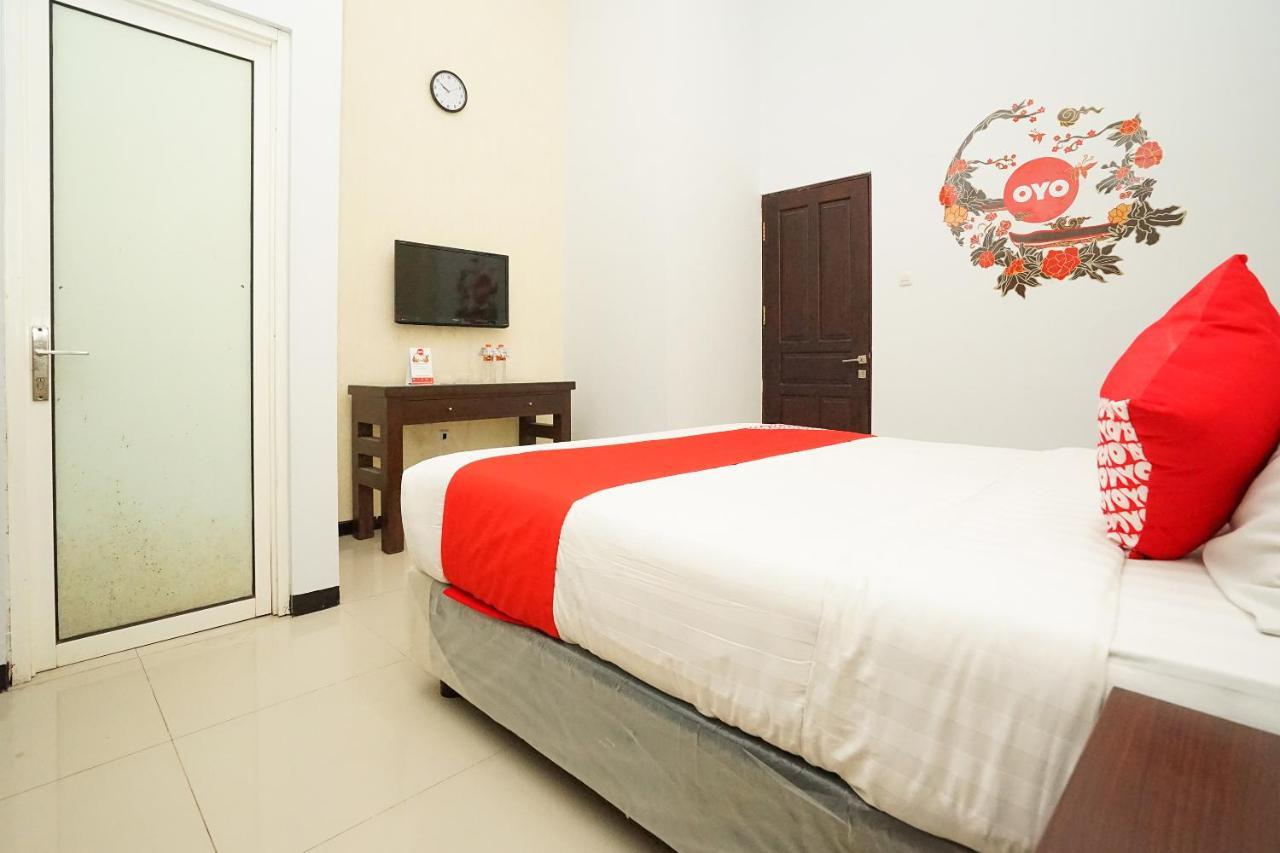 Oyo 282 Putri Utari Residence Malang Exteriér fotografie