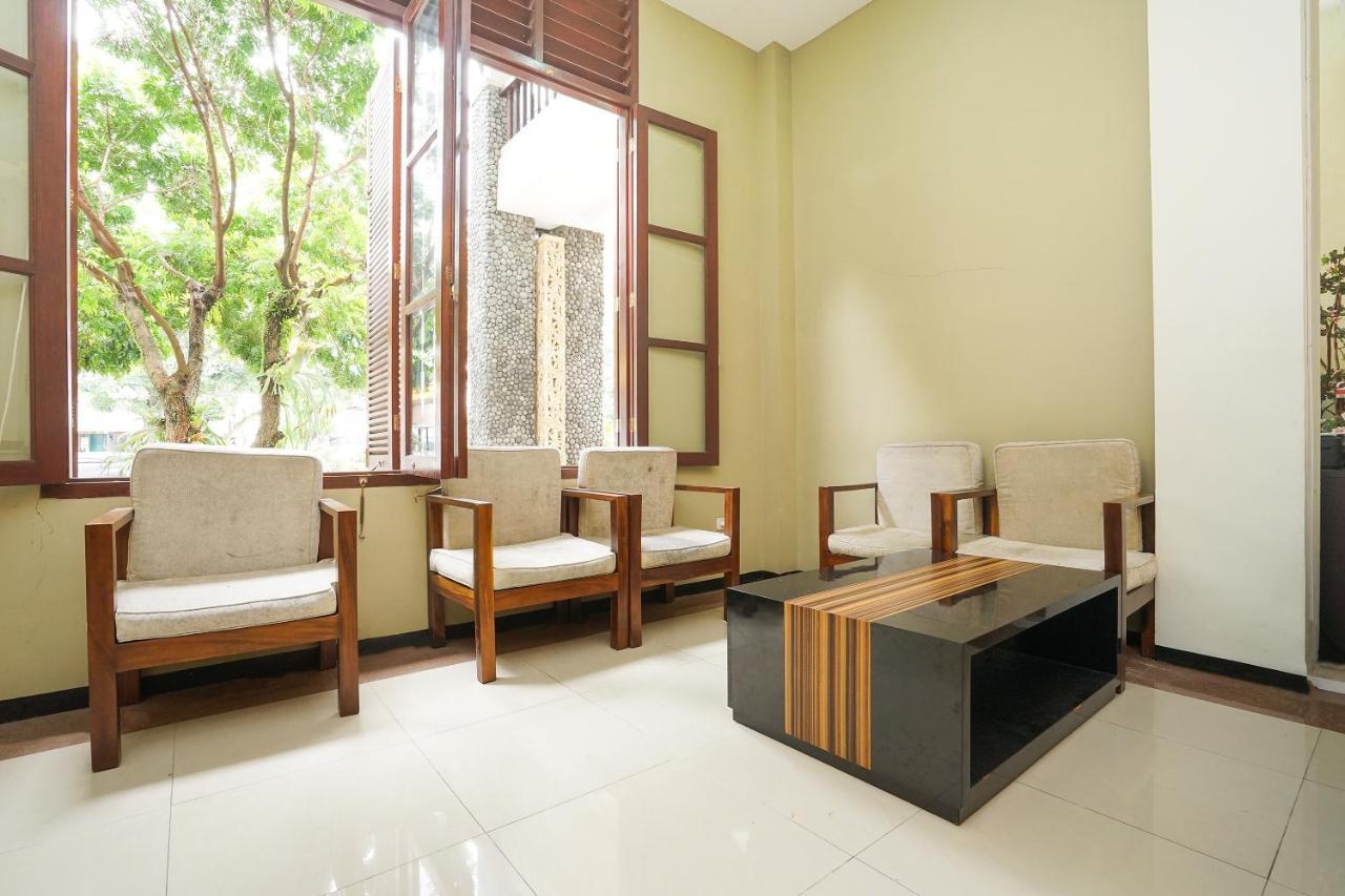 Oyo 282 Putri Utari Residence Malang Exteriér fotografie