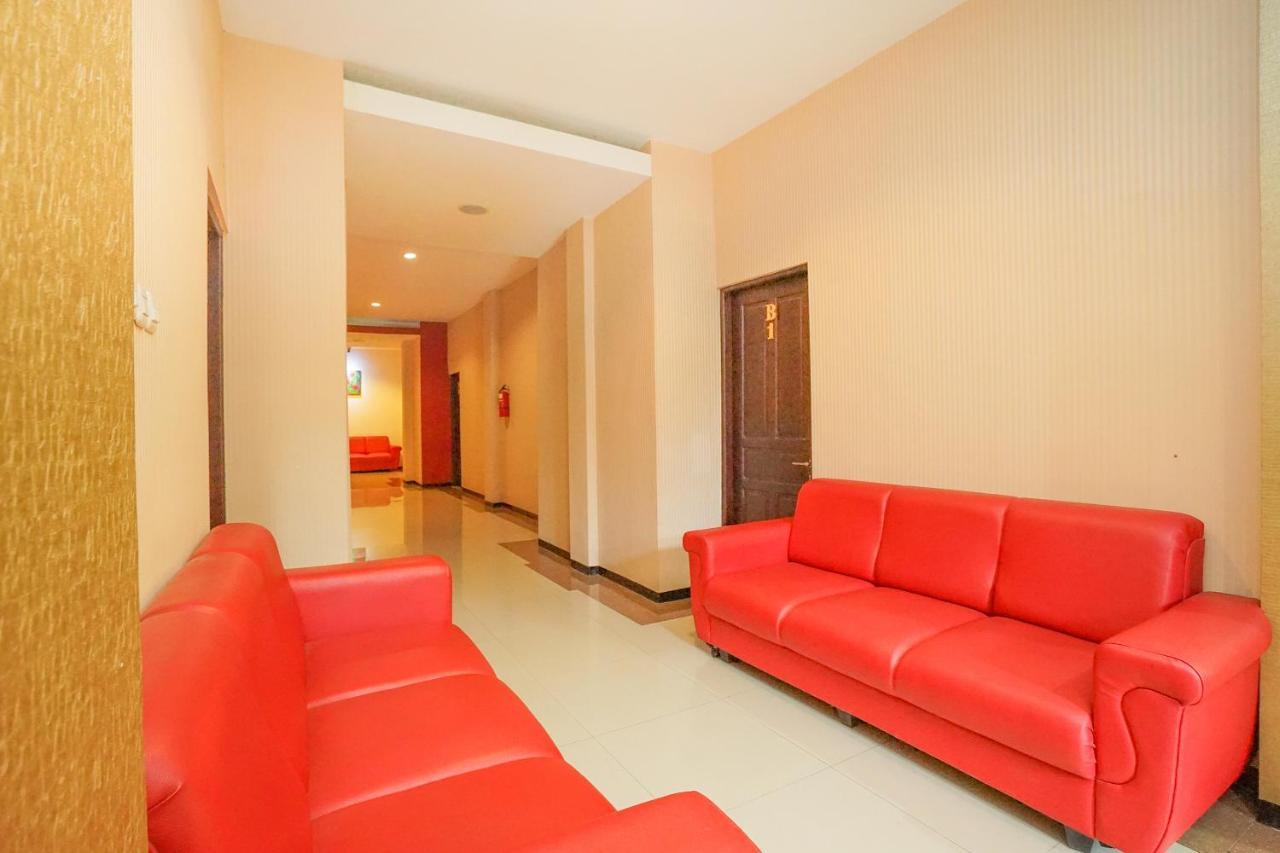 Oyo 282 Putri Utari Residence Malang Exteriér fotografie