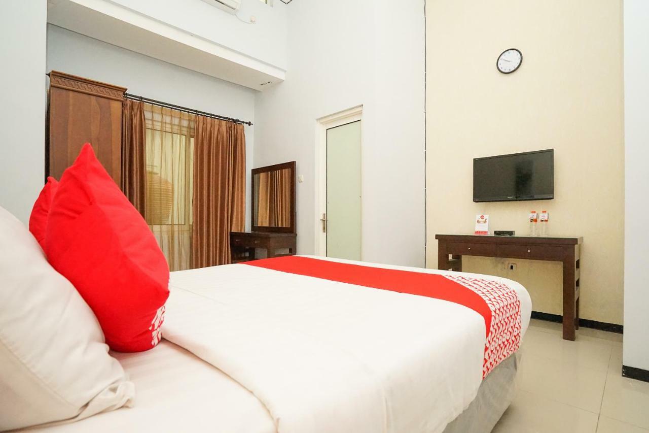 Oyo 282 Putri Utari Residence Malang Exteriér fotografie